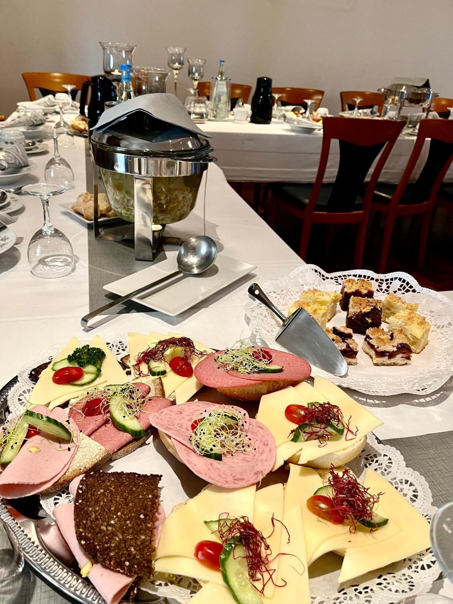 Wachtberg Hotel Zu Den Linden מראה חיצוני תמונה