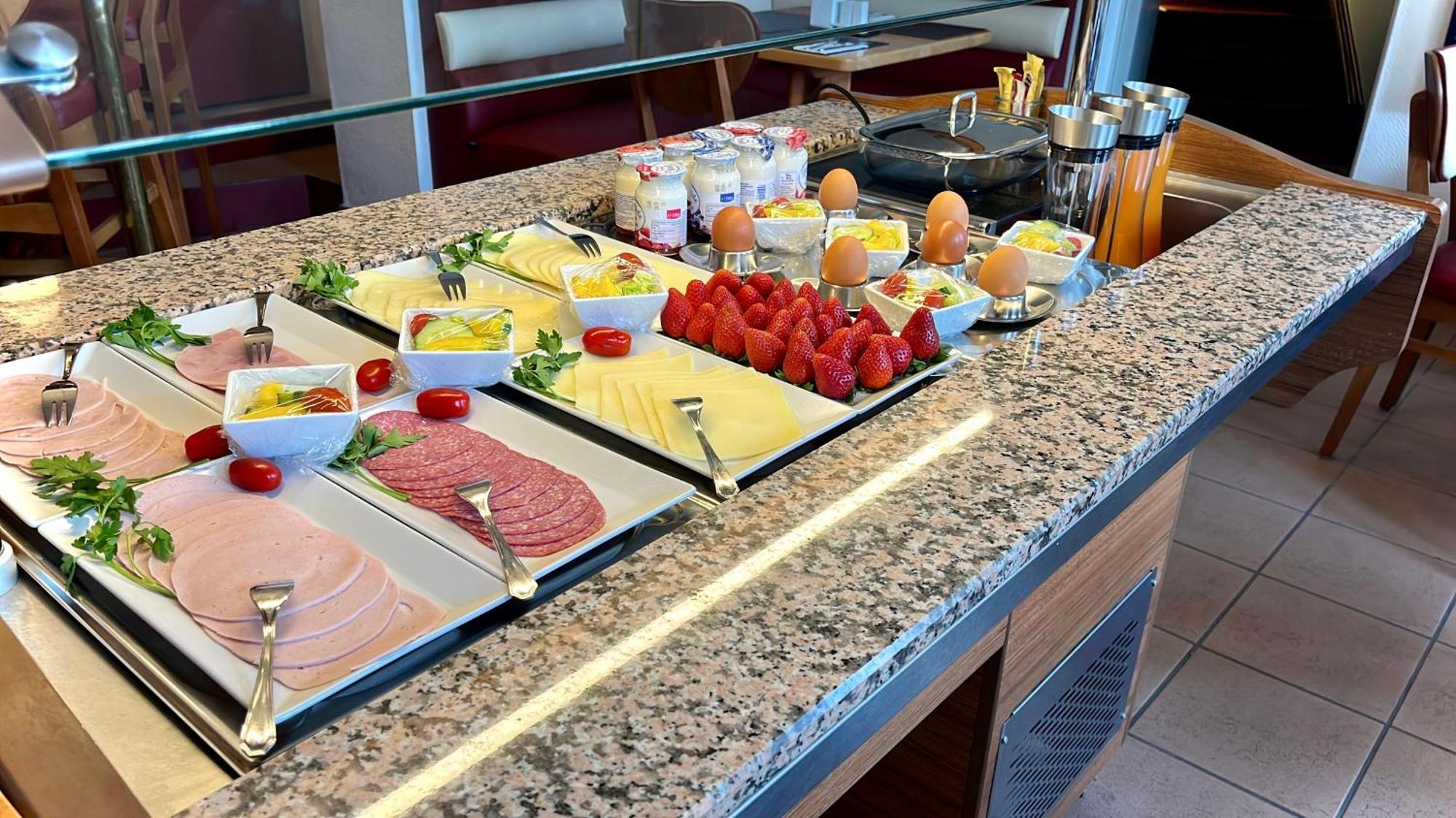 Wachtberg Hotel Zu Den Linden מראה חיצוני תמונה